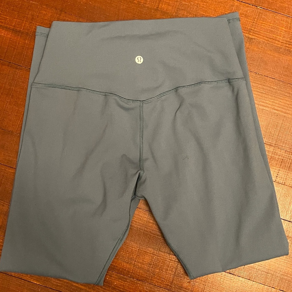 Lululemon leggings!